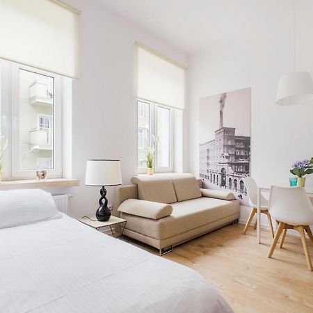 وودج Cozy Apartments On Sierpnia Street المظهر الخارجي الصورة