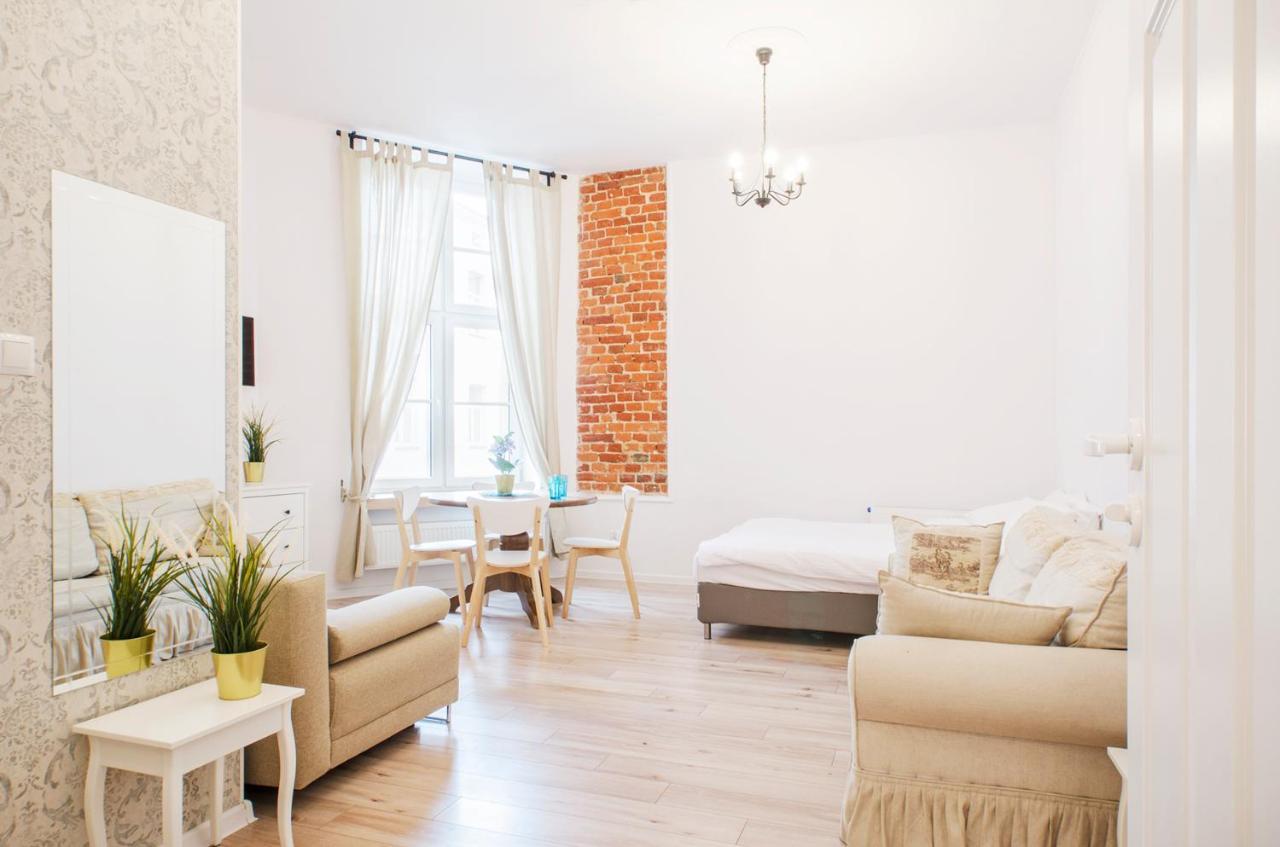 وودج Cozy Apartments On Sierpnia Street المظهر الخارجي الصورة
