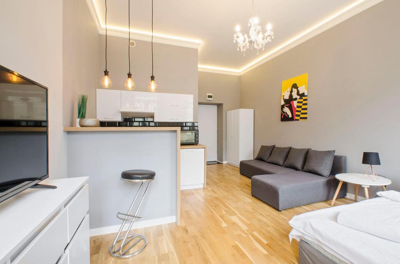 وودج Cozy Apartments On Sierpnia Street المظهر الخارجي الصورة
