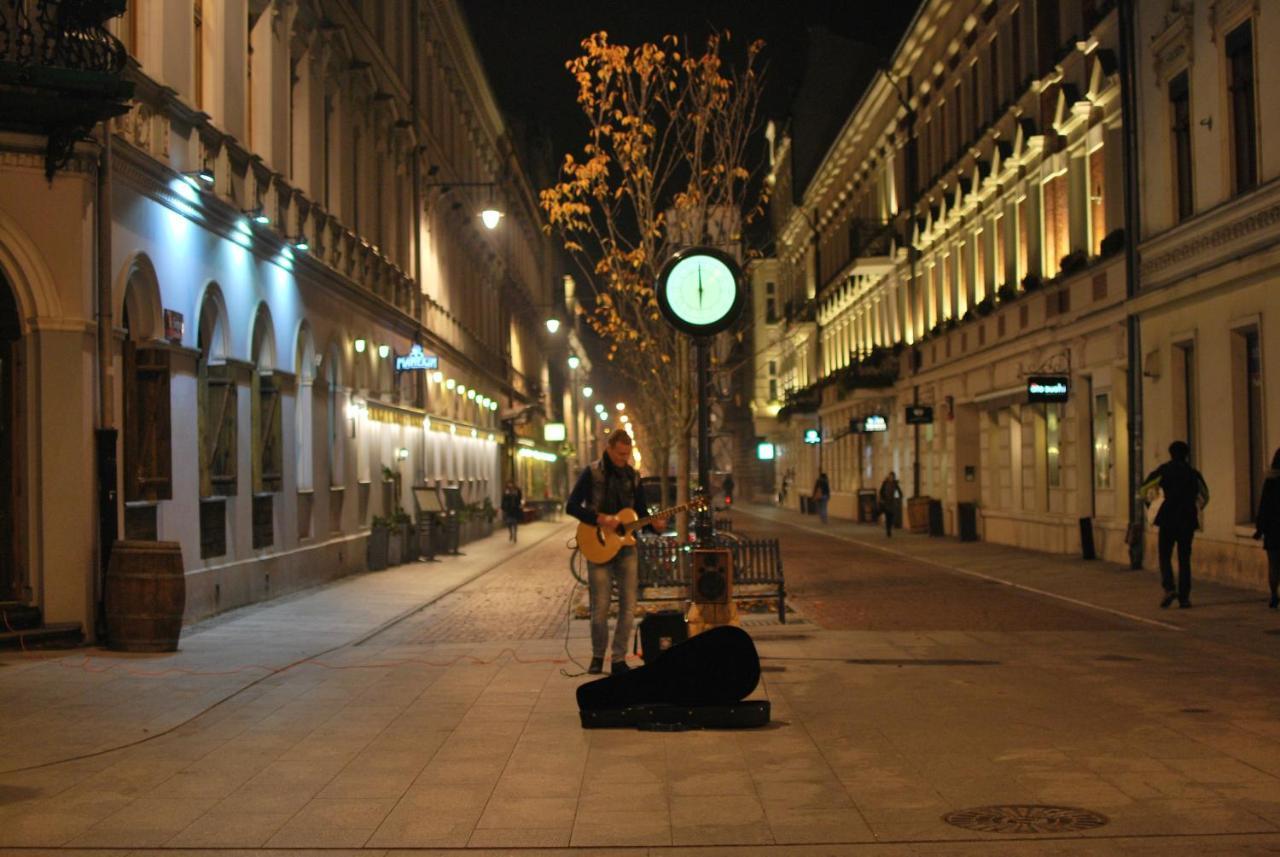 وودج Cozy Apartments On Sierpnia Street المظهر الخارجي الصورة