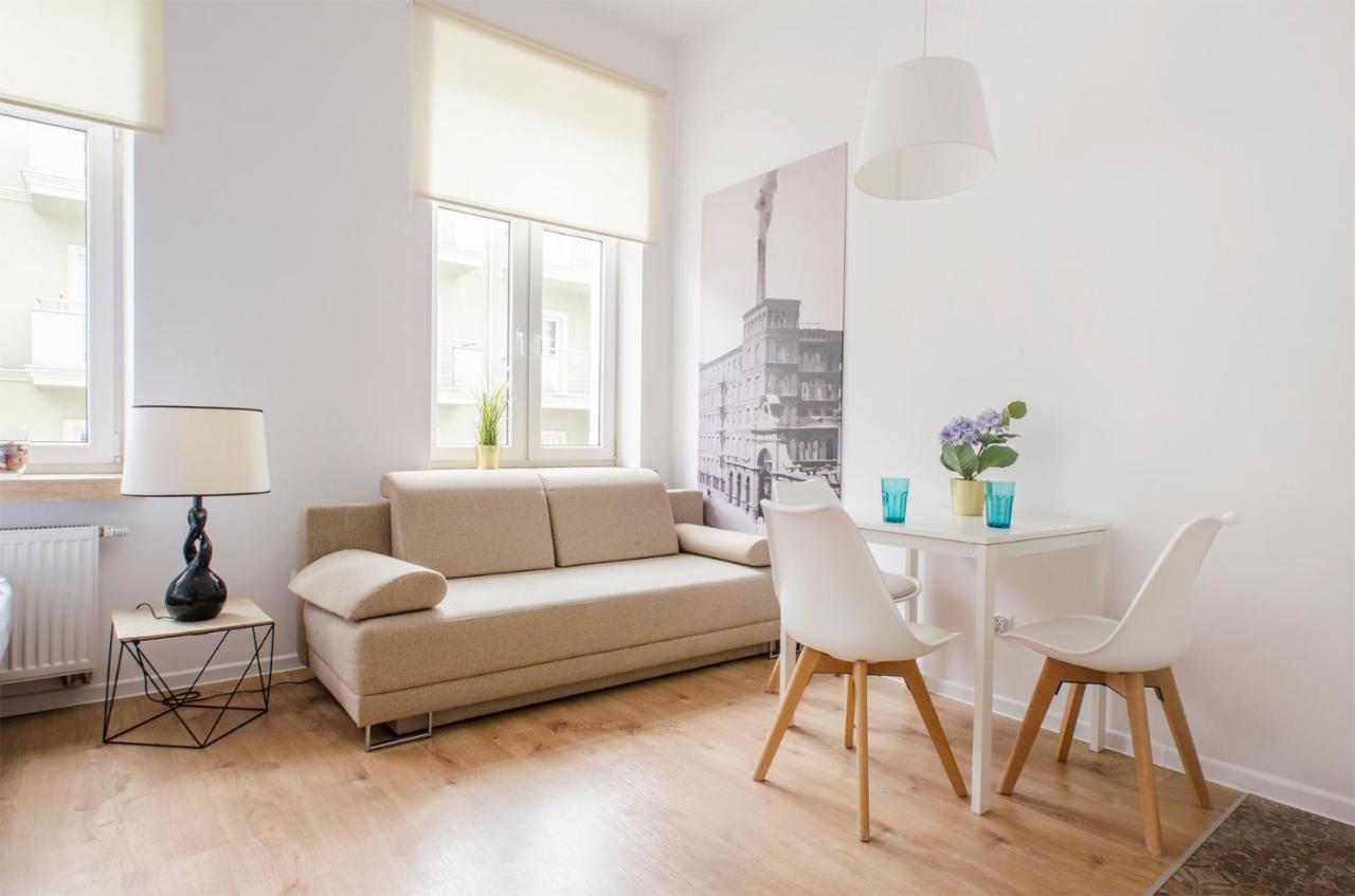 وودج Cozy Apartments On Sierpnia Street المظهر الخارجي الصورة