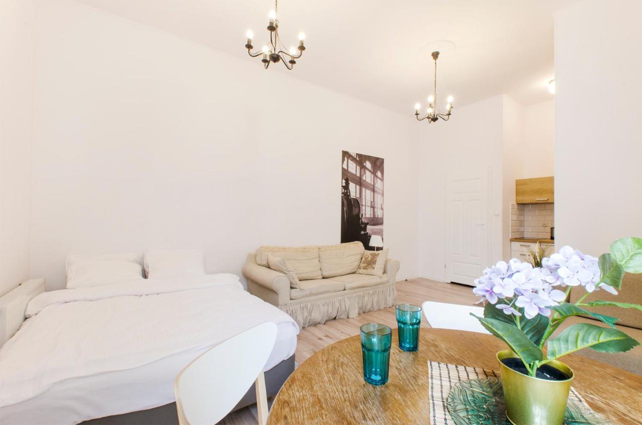 وودج Cozy Apartments On Sierpnia Street المظهر الخارجي الصورة
