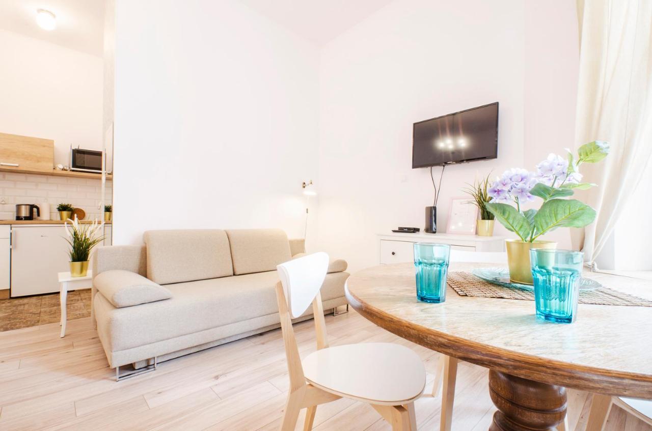 وودج Cozy Apartments On Sierpnia Street المظهر الخارجي الصورة